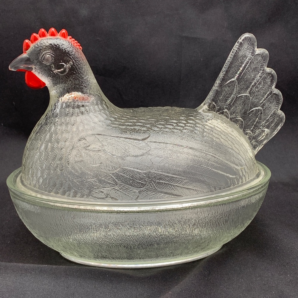 🌼Hen on Nest 6” Dish